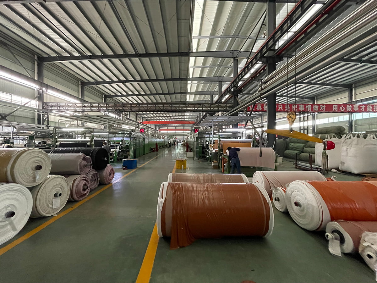 WanDao leather material production and sample display
